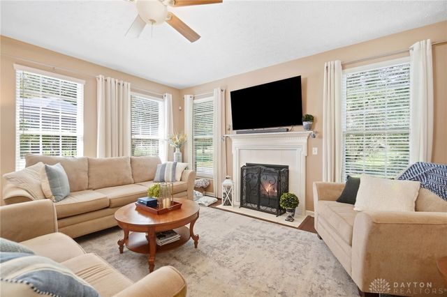 9632 Olde Georgetown Way, Centerville, OH 45458