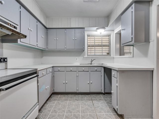 1729 Hawthorne Street, La Marque, TX 77568