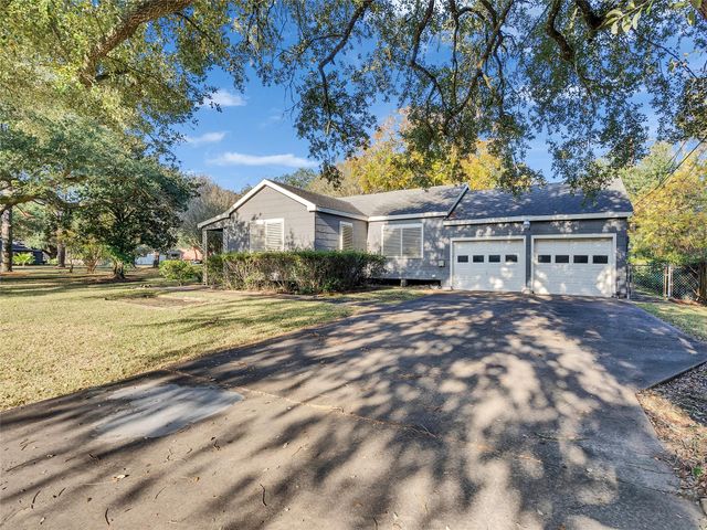 1729 Hawthorne Street, La Marque, TX 77568