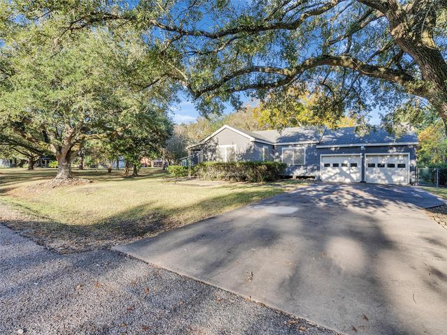 1729 Hawthorne Street, La Marque, TX 77568