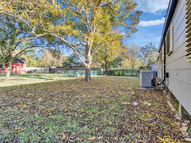 1729 Hawthorne Street, La Marque, TX 77568