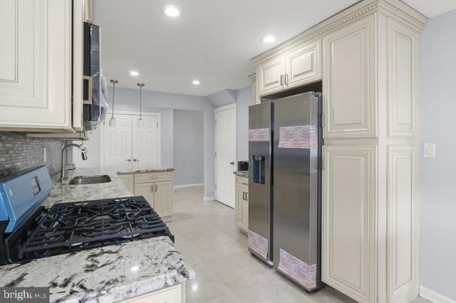 7270 GITHENS AVE, Pennsauken, NJ 08109