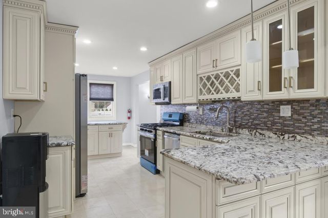 7270 GITHENS AVE, Pennsauken, NJ 08109