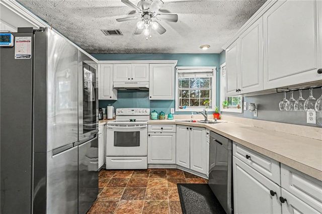 409 Bear Cub Path, Social Circle, GA 30025