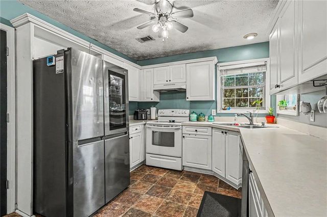 409 Bear Cub Path, Social Circle, GA 30025