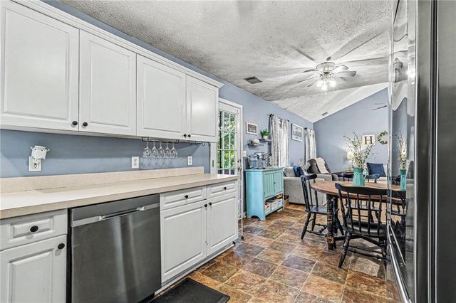 409 Bear Cub Path, Social Circle, GA 30025