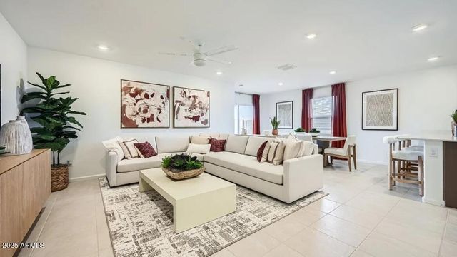 4545 E AMETHYST Lane, San Tan Valley, AZ 85143