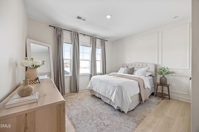 604 Salmonberry Drive, Holly Springs, NC 27540