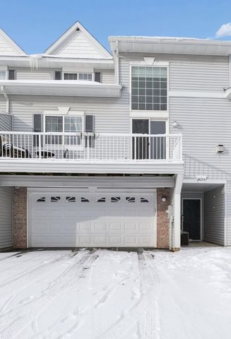 18255 Kerrville Trail 304, Lakeville, MN 55044