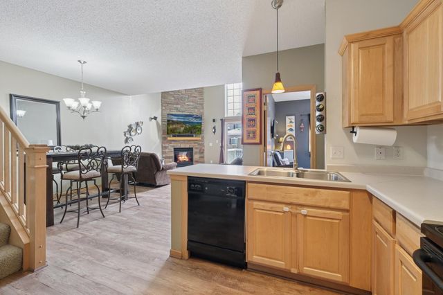 18255 Kerrville Trail 304, Lakeville, MN 55044