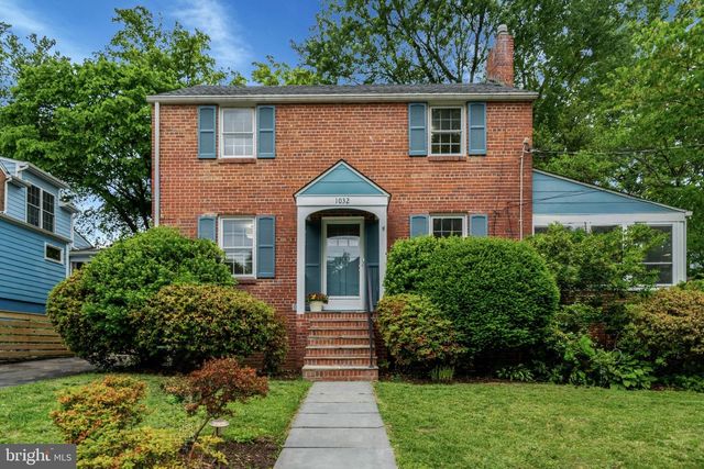 1032 N MONTANA ST, Arlington, VA 22205