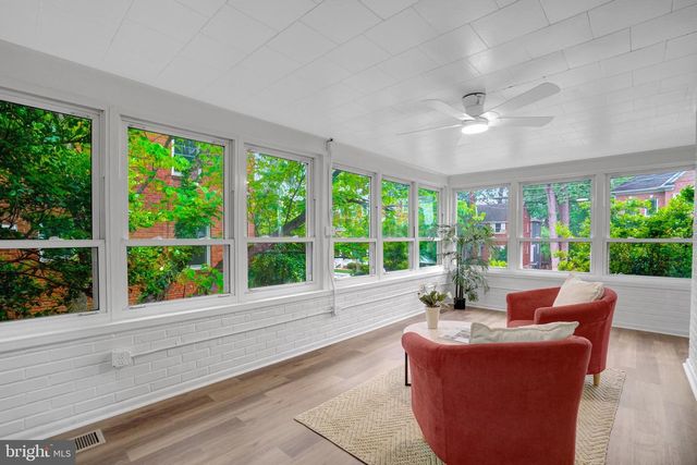 1032 N MONTANA ST, Arlington, VA 22205