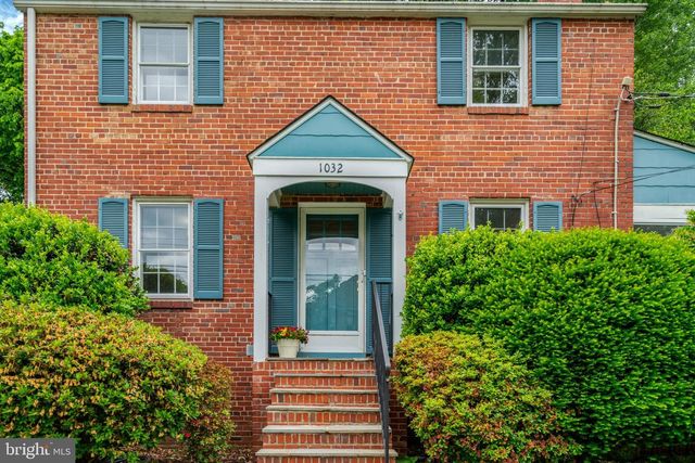 1032 N MONTANA ST, Arlington, VA 22205