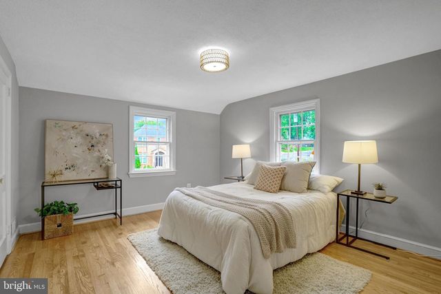 1032 N MONTANA ST, Arlington, VA 22205