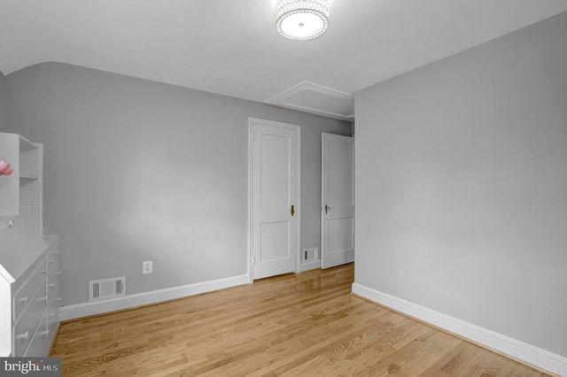1032 N MONTANA ST, Arlington, VA 22205