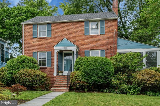 1032 N MONTANA ST, Arlington, VA 22205
