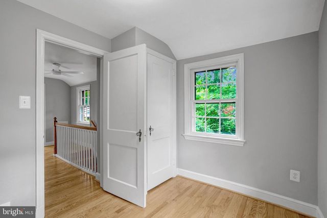 1032 N MONTANA ST, Arlington, VA 22205