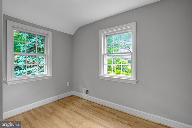 1032 N MONTANA ST, Arlington, VA 22205