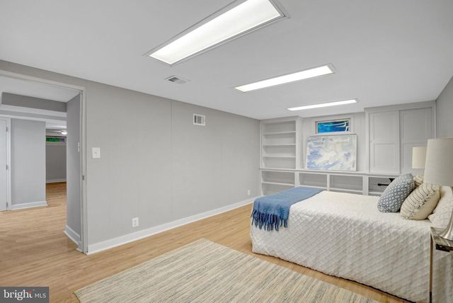 1032 N MONTANA ST, Arlington, VA 22205
