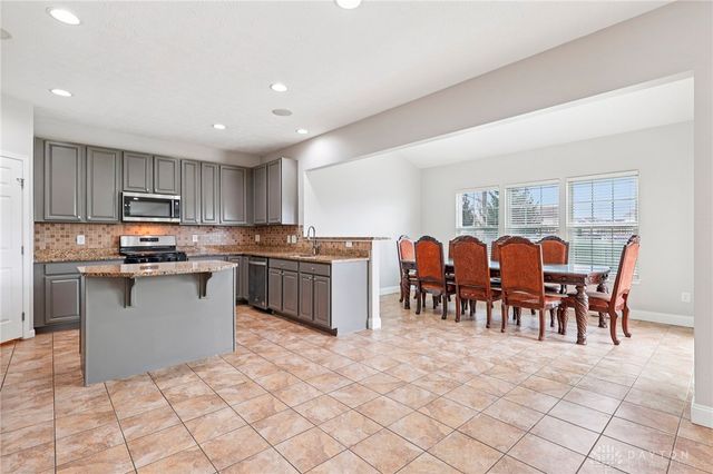 9452 Oak Brook Drive, Centerville, OH 45458