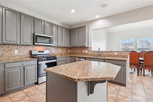 9452 Oak Brook Drive, Centerville, OH 45458