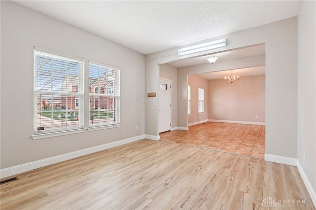 9452 Oak Brook Drive, Centerville, OH 45458