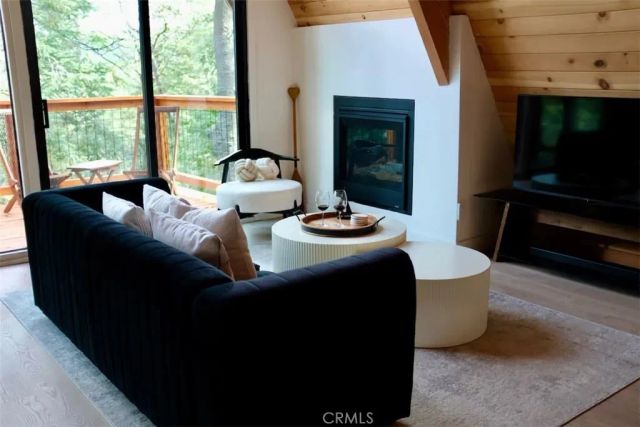 26664 Thunderbird Drive, Lake Arrowhead, CA 92352