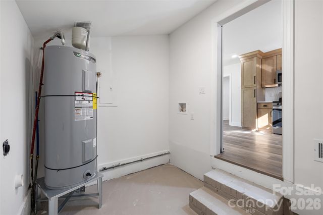 5618 Snow White Lane, Charlotte, NC 28213