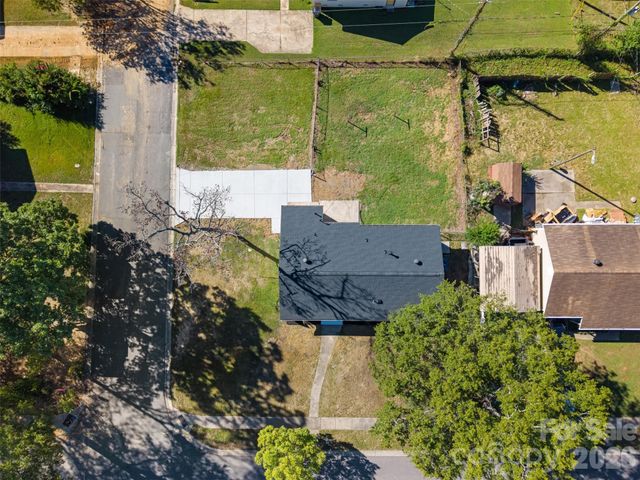 5618 Snow White Lane, Charlotte, NC 28213
