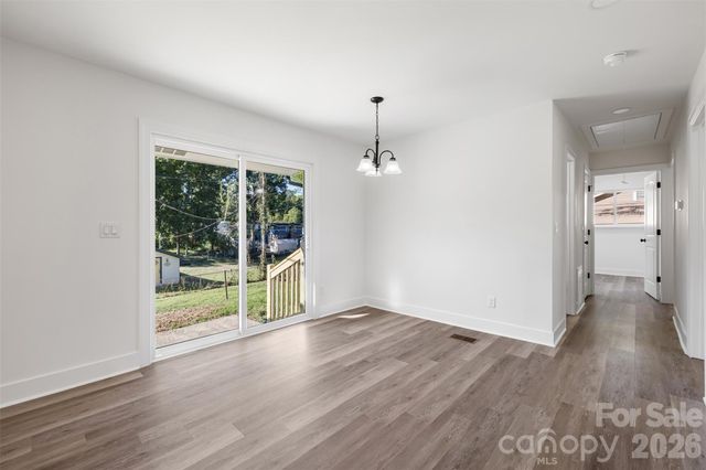 5618 Snow White Lane, Charlotte, NC 28213