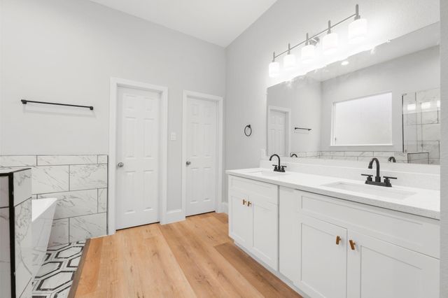 3532 White Oak Point Drive, Conroe, TX 77304