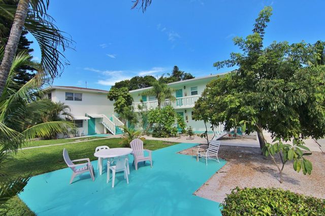 221 SE 3rd Avenue 6, Boynton Beach, FL 33435