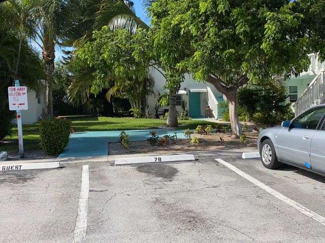 221 SE 3rd Avenue 6, Boynton Beach, FL 33435