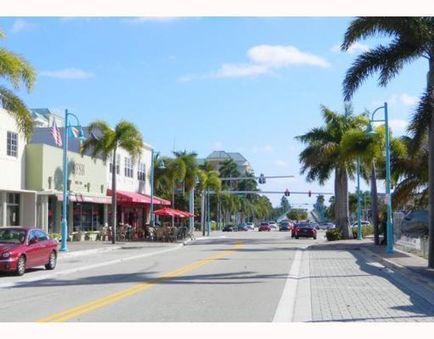 221 SE 3rd Avenue 6, Boynton Beach, FL 33435
