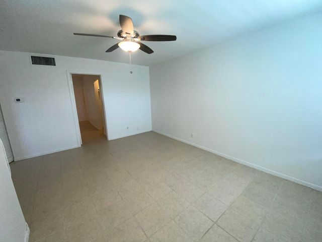 221 SE 3rd Avenue 6, Boynton Beach, FL 33435
