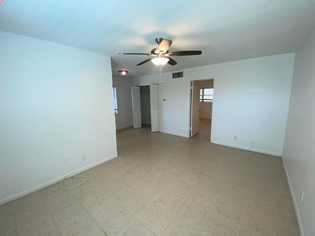 221 SE 3rd Avenue 6, Boynton Beach, FL 33435