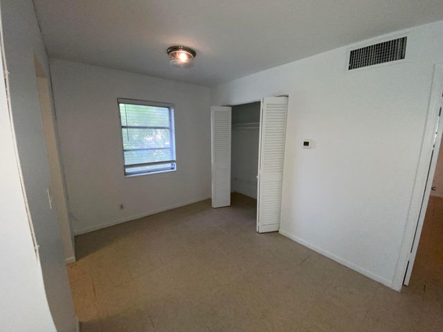 221 SE 3rd Avenue 6, Boynton Beach, FL 33435