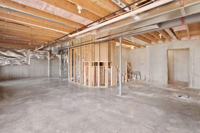 12552 S Meadow View Street, Olathe, KS 66061