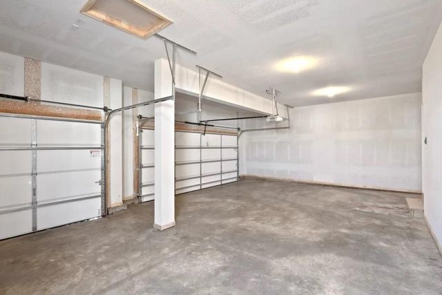 12552 S Meadow View Street, Olathe, KS 66061