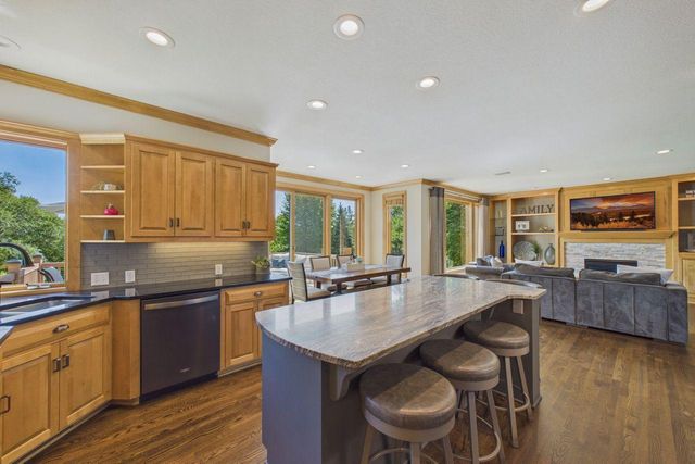 9365 Shetland Road, Eden Prairie, MN 55347
