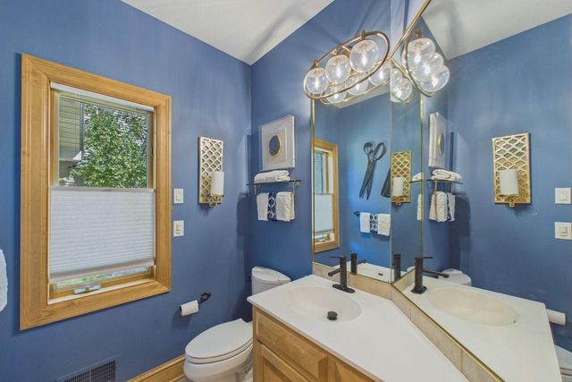 9365 Shetland Road, Eden Prairie, MN 55347
