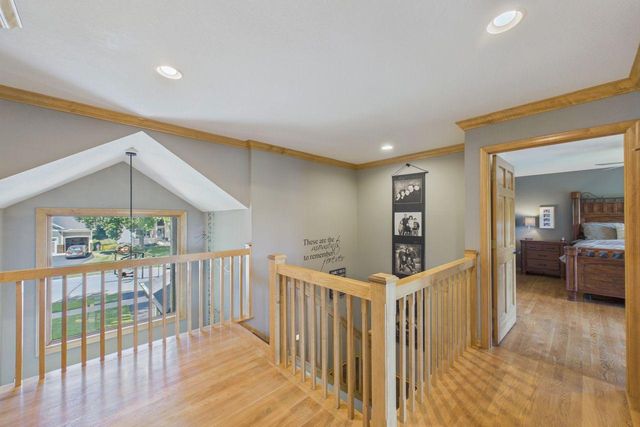 9365 Shetland Road, Eden Prairie, MN 55347