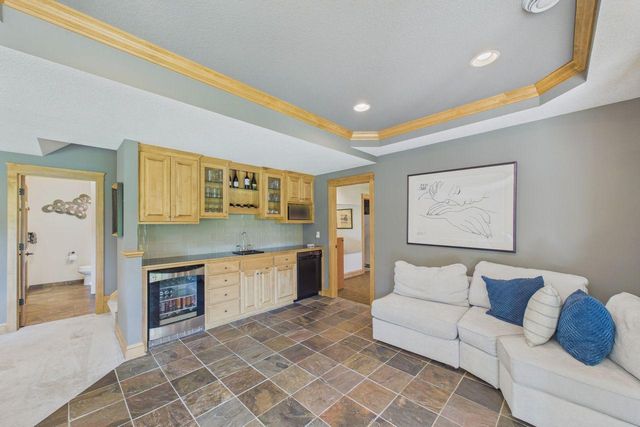 9365 Shetland Road, Eden Prairie, MN 55347
