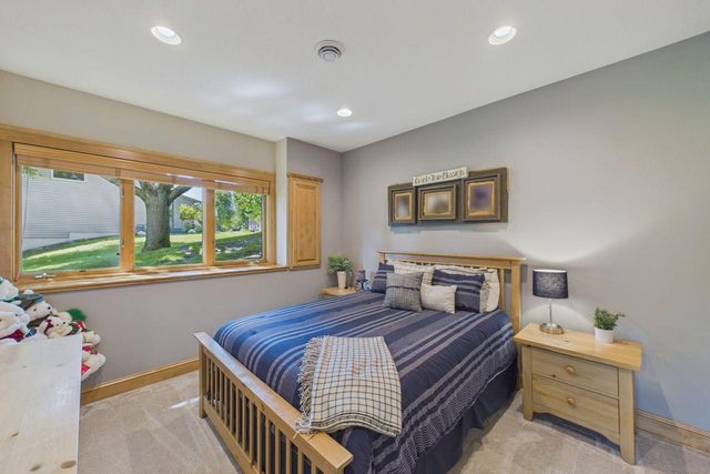 9365 Shetland Road, Eden Prairie, MN 55347