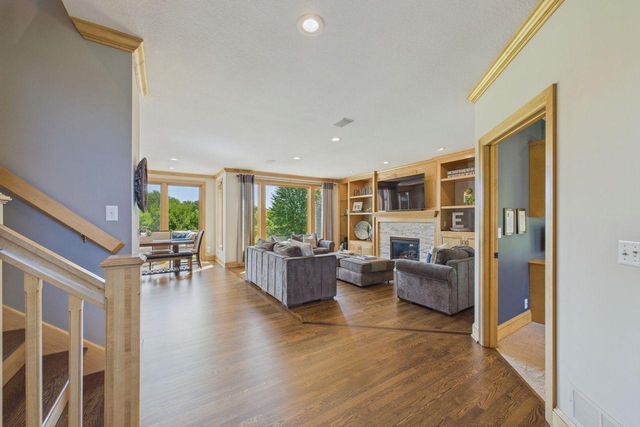 9365 Shetland Road, Eden Prairie, MN 55347