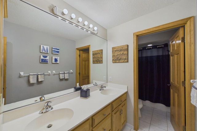 9365 Shetland Road, Eden Prairie, MN 55347