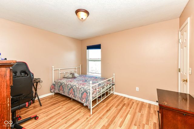 8519 Walden Trace Drive, Indianapolis, IN 46278