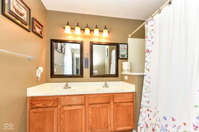 8519 Walden Trace Drive, Indianapolis, IN 46278