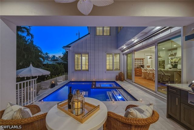 844 8th ST S, Naples, FL 34102
