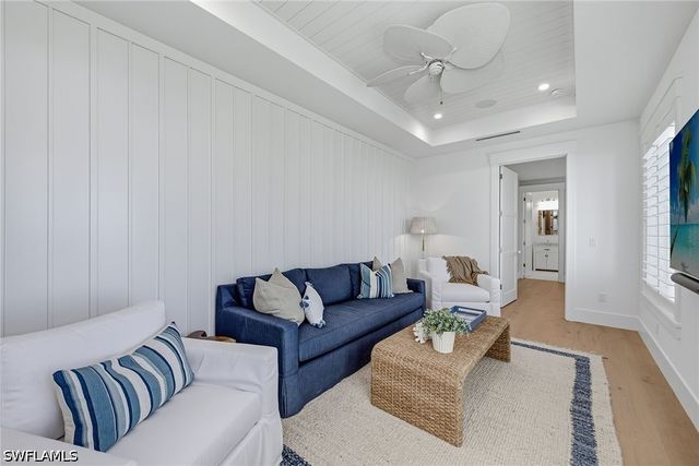 844 8th ST S, Naples, FL 34102